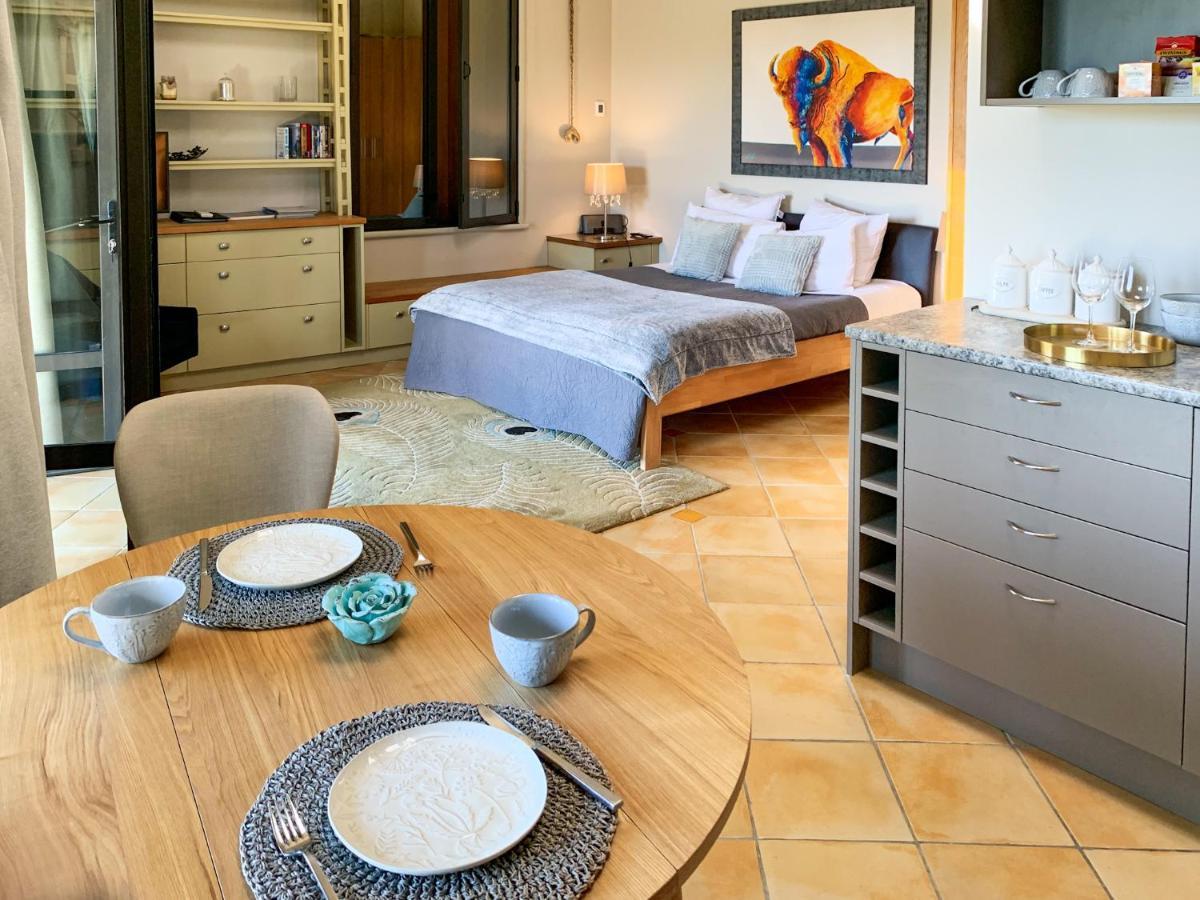 Windhover Suites Tasman المظهر الخارجي الصورة